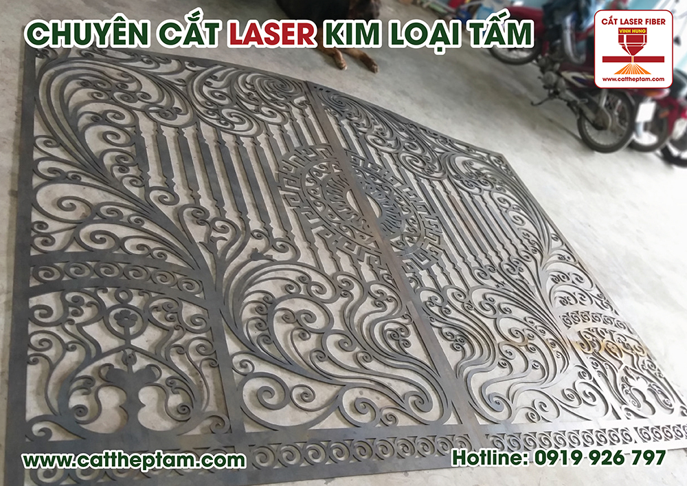 Cắt hoa văn sắt cnc với công nghệ hiện đại từ CNC Vĩnh Hưng, sẽ đem đến những chi tiết sắt sảo, tạo nên giá trị của một tác phẩm nghệ thuật.